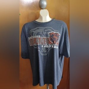 Chicago Bears T-shirt size 2XL.